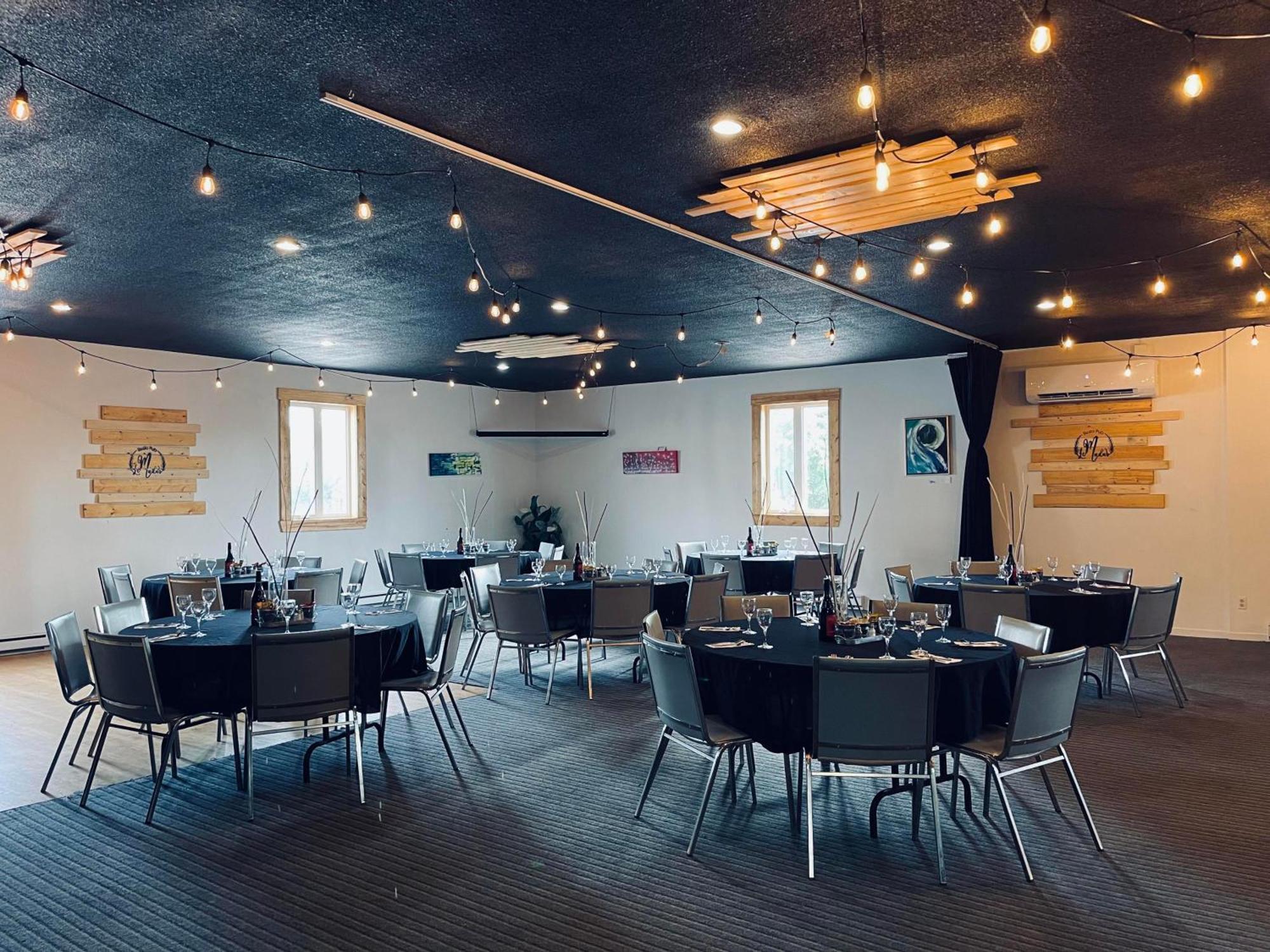 Resto Pub Motel Le Madub L'Isle-Verte Extérieur photo